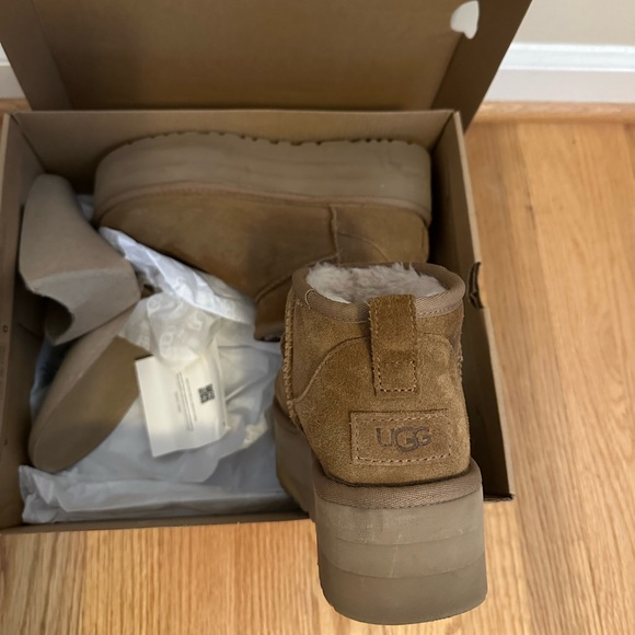 UGG classic ultra mini platform - Picture 5 of 10